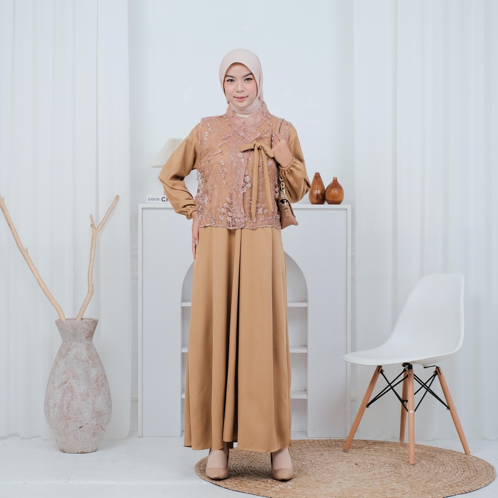 Hanin Dress